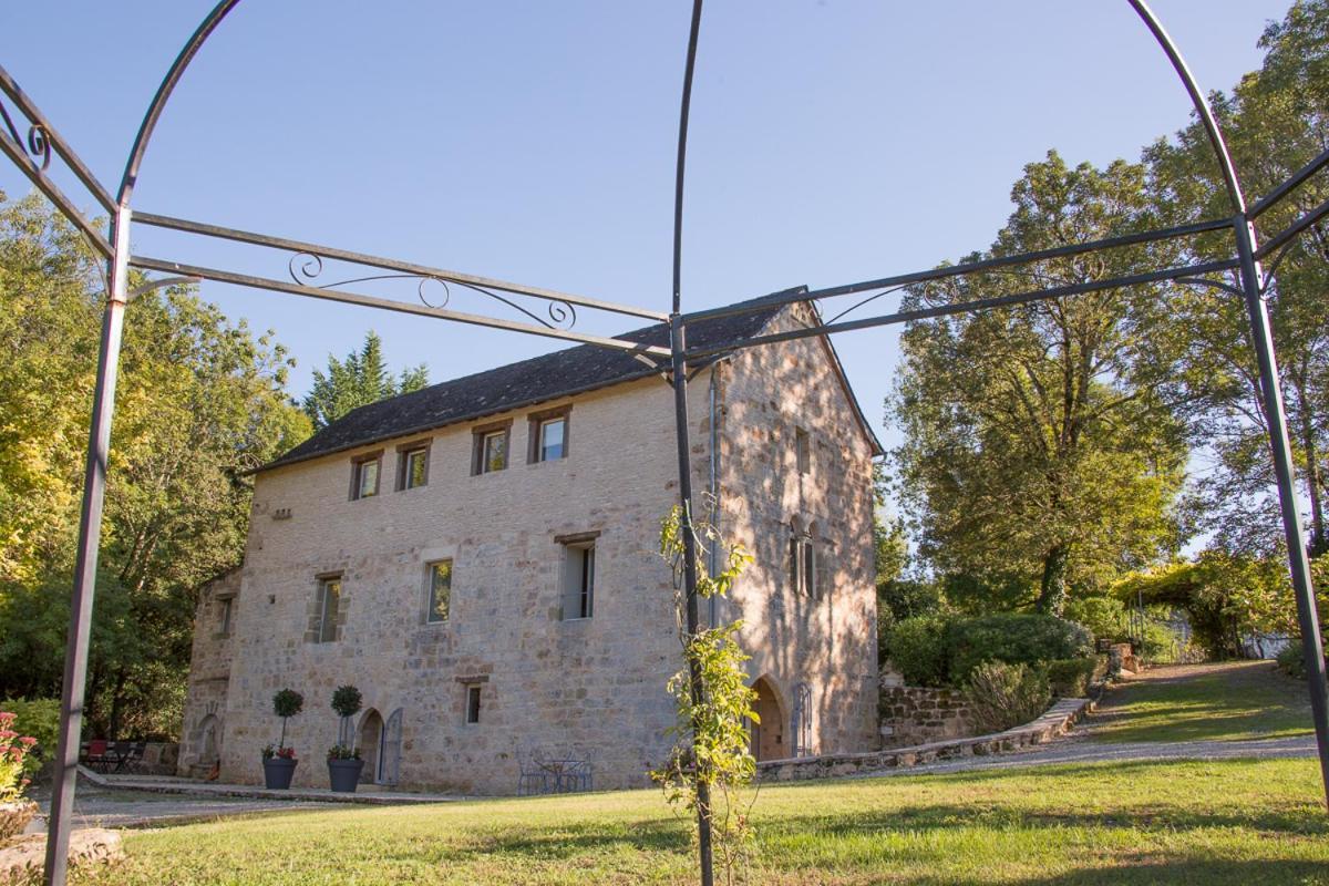 Le Moulin De La Maison Des Templiers Villa Saint-Cernin-de-Larche Bagian luar foto