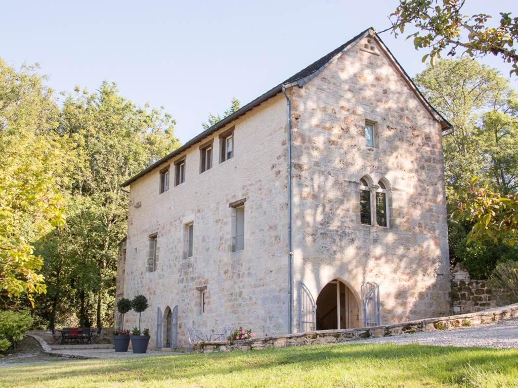 Le Moulin De La Maison Des Templiers Villa Saint-Cernin-de-Larche Bagian luar foto