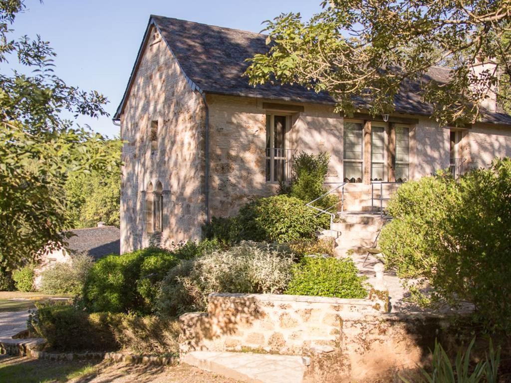 Le Moulin De La Maison Des Templiers Villa Saint-Cernin-de-Larche Bagian luar foto